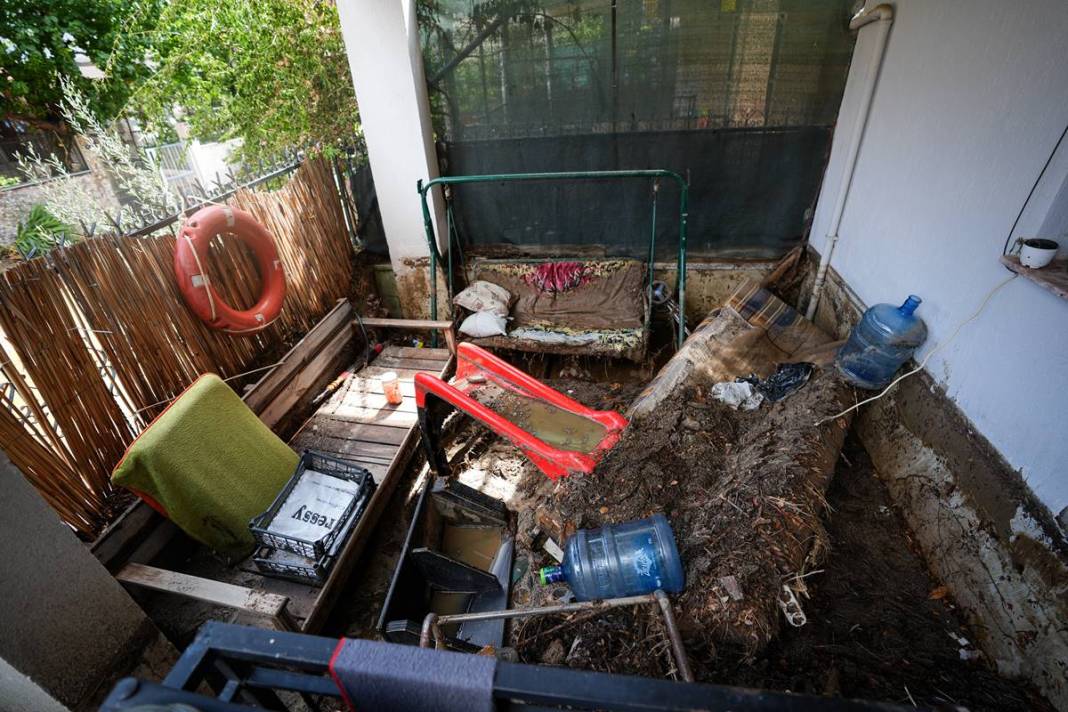 O kentte yollar çöktü: Gece yarısı felaketi yaşadılar! Gün aydınlanınca korkunç manzara ortaya çıktı 41